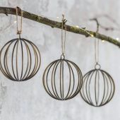 Garden Trading Set of 3 Cromwell Baubles